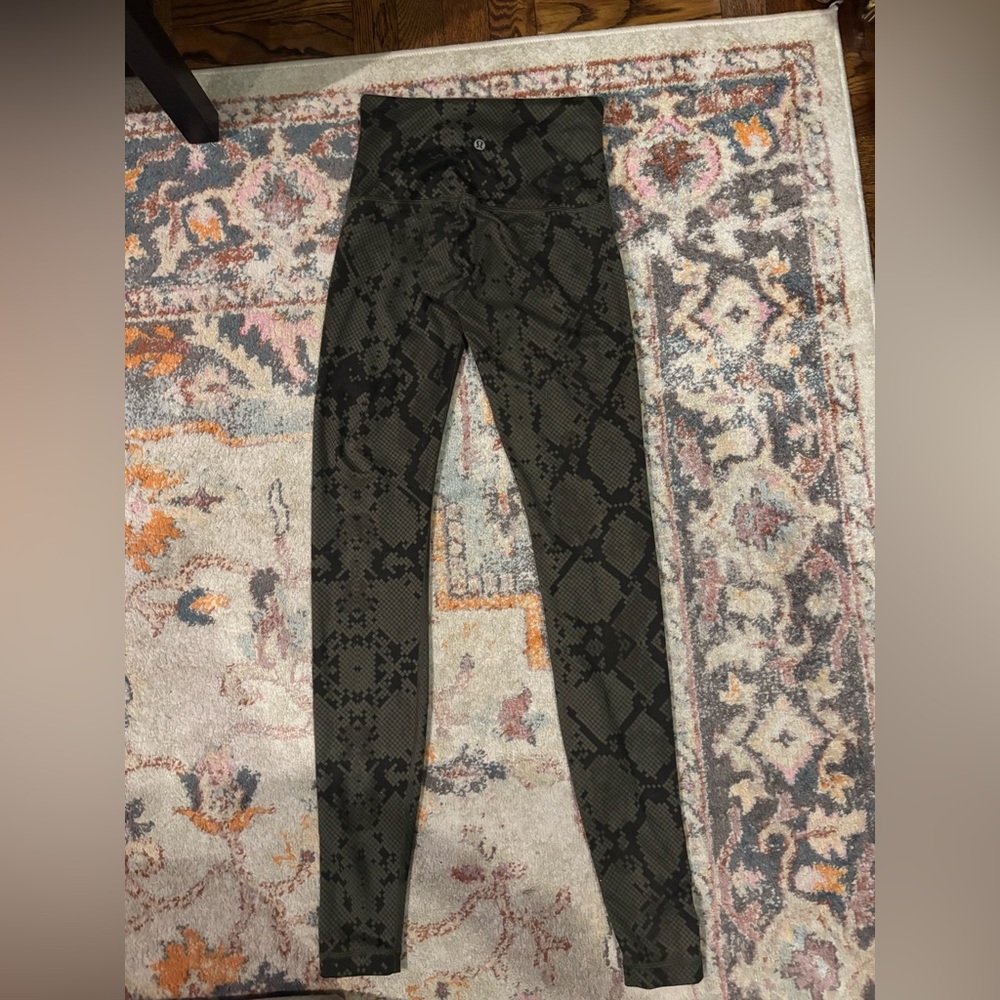 Vintage Lululemon Snake Print High-Waisted Leggings Size 4